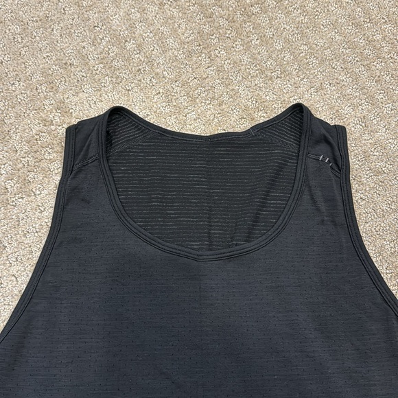 Lululemon Metal Vent Tech Tank Top - Picture 5 of 5